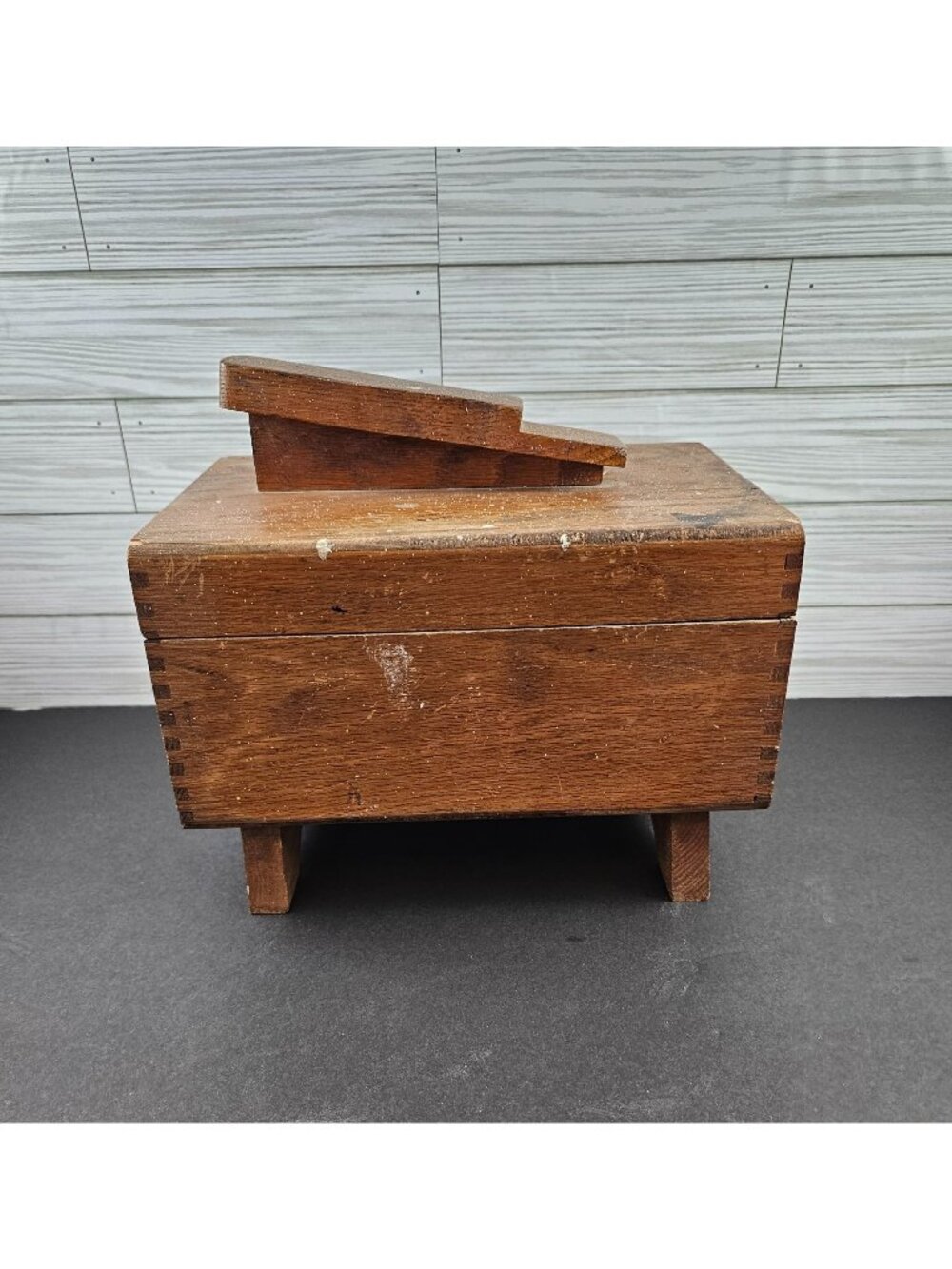 Vintage Wooden Hinged Box With Lid & Handle - Rustic Handmade Storage Chest - 7.